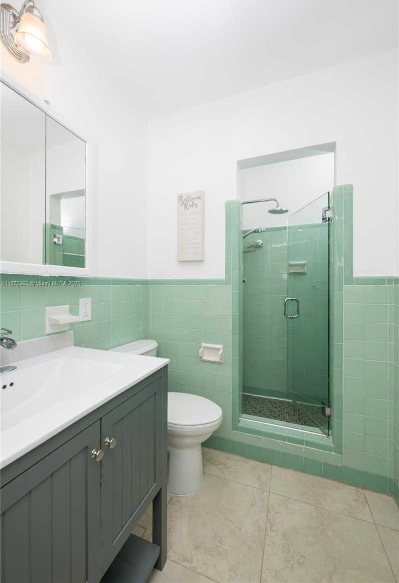 Small Image of 3220 NORTH SURF RD #1, Hollywood Number 22
