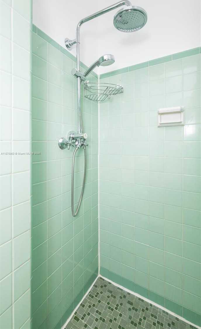 Small Image of 3220 NORTH SURF RD #1, Hollywood Number 23