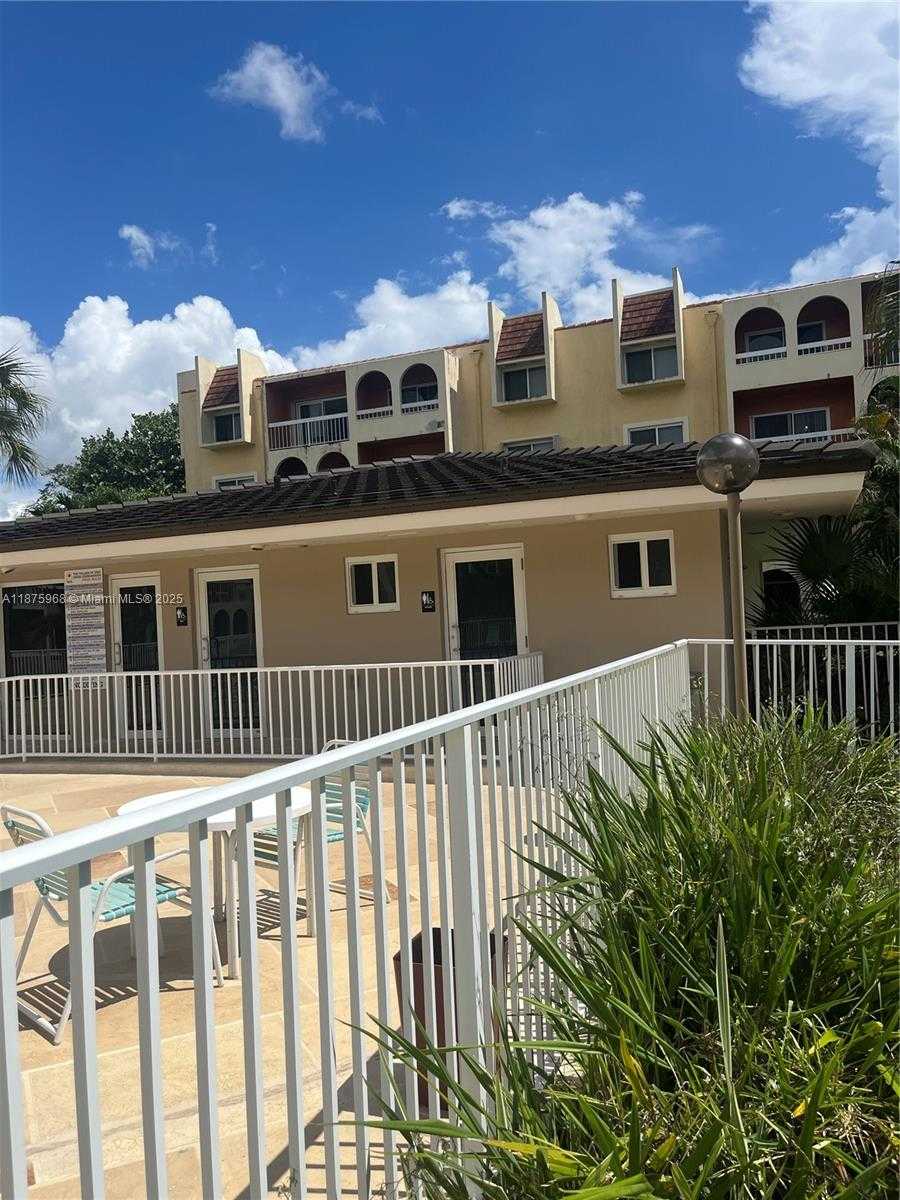 Small Image of 7810 CAMINO REAL #I 412, Miami Number 12