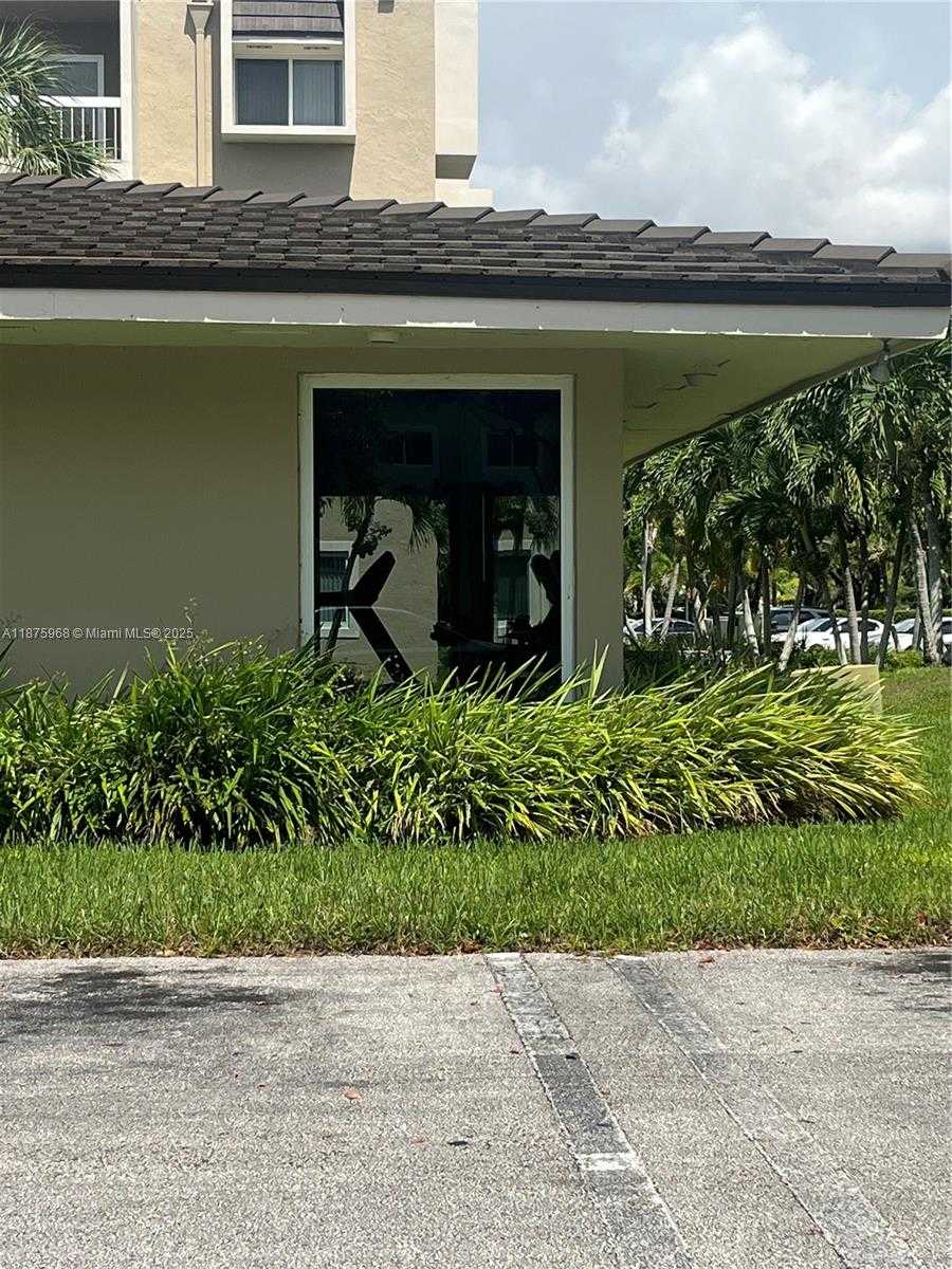 Small Image of 7810 CAMINO REAL #I 412, Miami Number 14