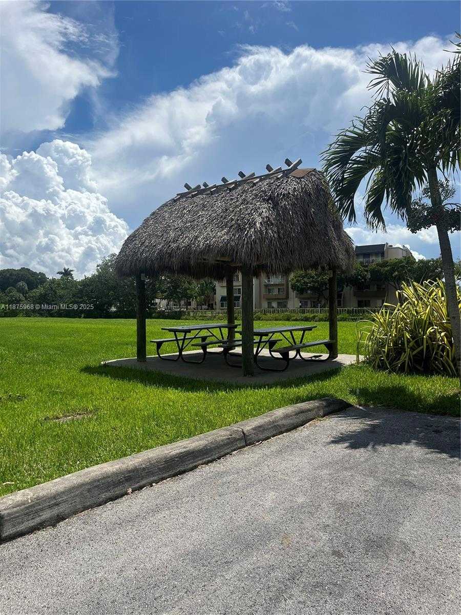 Small Image of 7810 CAMINO REAL #I 412, Miami Number 15