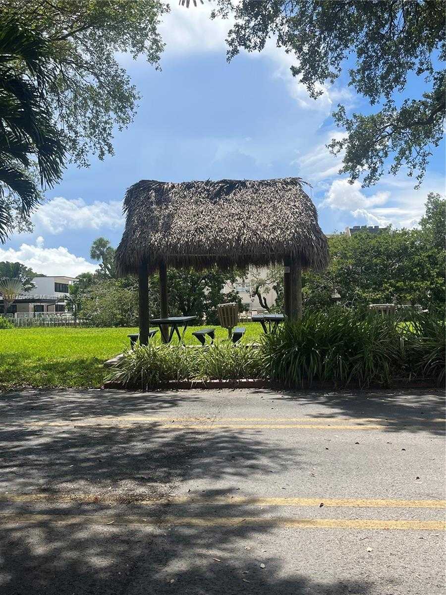 Small Image of 7810 CAMINO REAL #I 412, Miami Number 16
