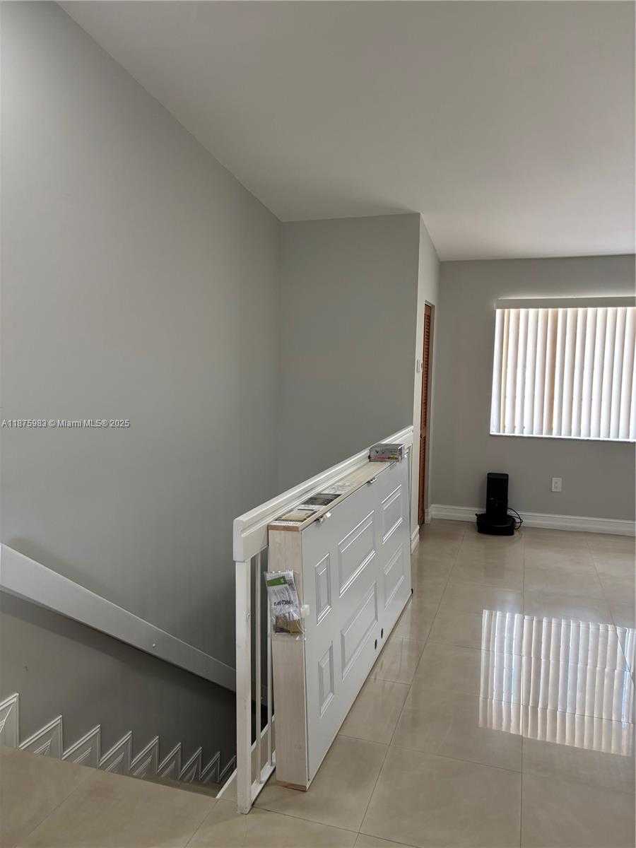 Small Image of 2238 WEST 74TH ST #201-26, Hialeah Number 4
