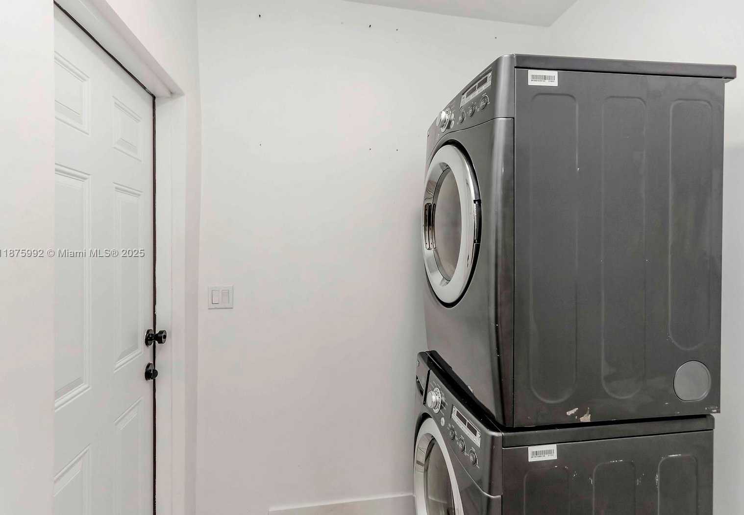 Small Image of 1545 NORTH WEST 53RD ST, Miami Number 16
