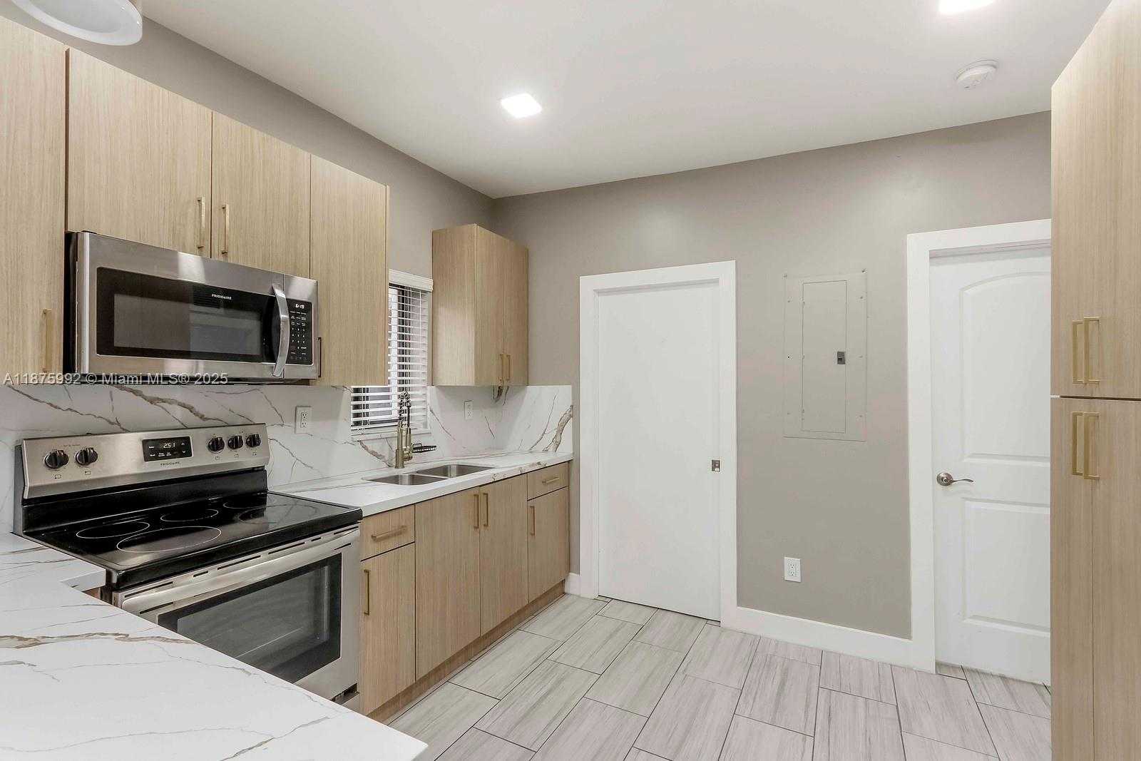Small Image of 1545 NORTH WEST 53RD ST, Miami Number 2
