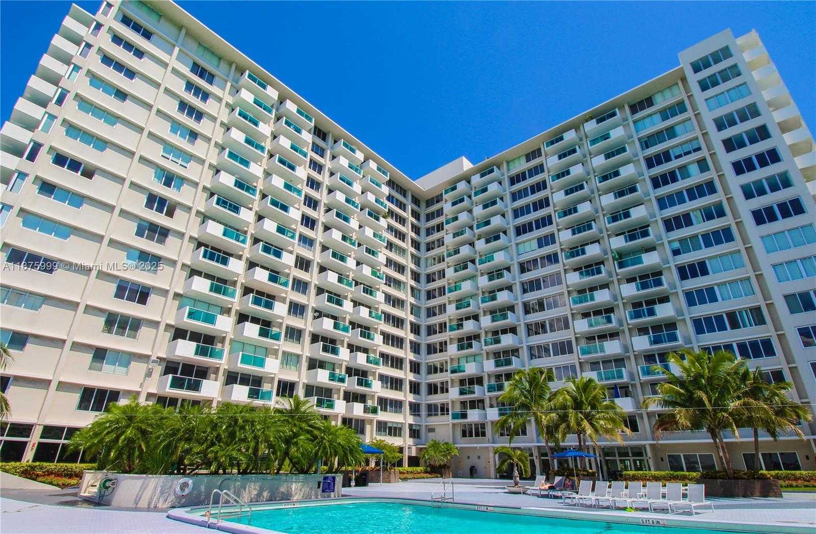 Small Image of 1200 WEST AVE #614, Miami Beach Number 14