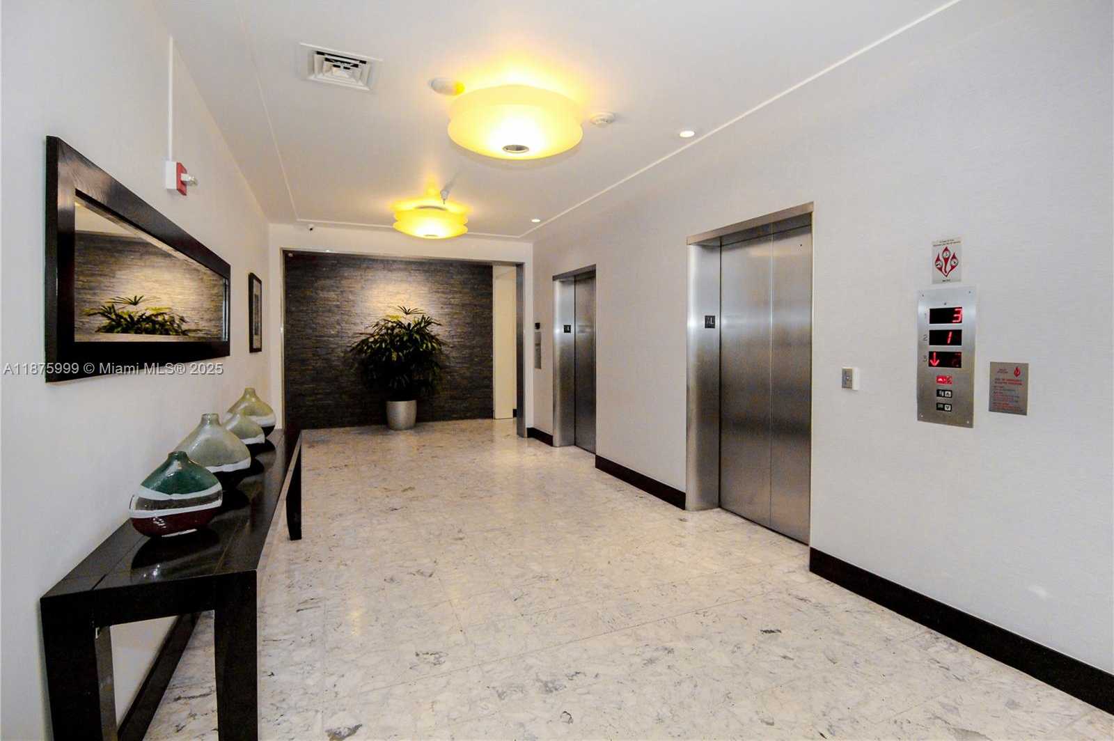 Small Image of 1200 WEST AVE #614, Miami Beach Number 18