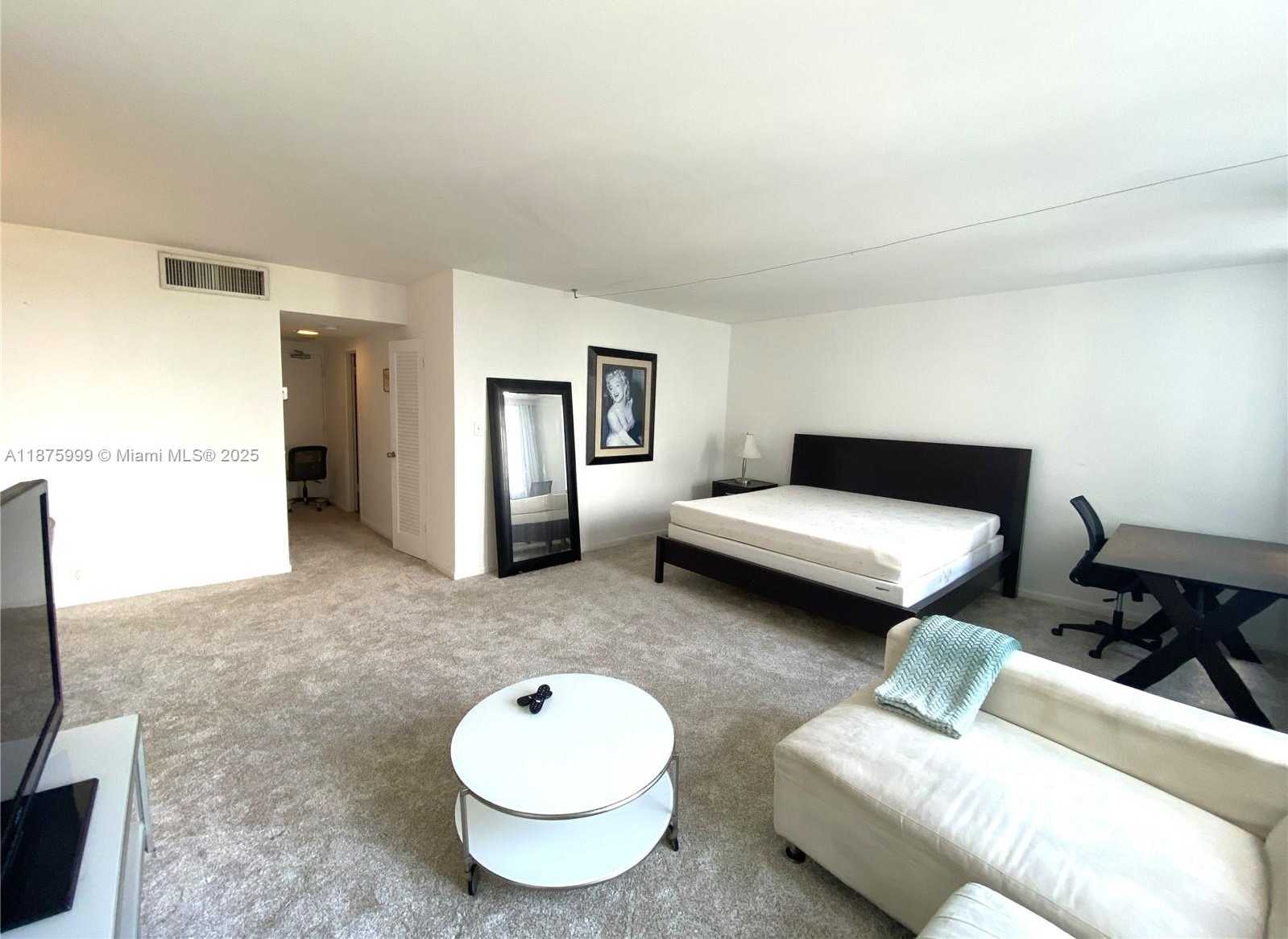 Small Image of 1200 WEST AVE #614, Miami Beach Number 3