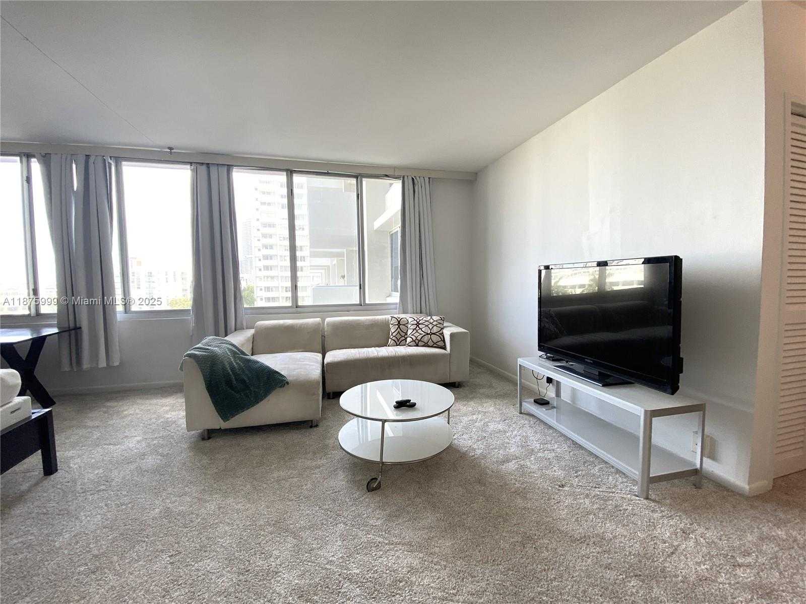 Small Image of 1200 WEST AVE #614, Miami Beach Number 4