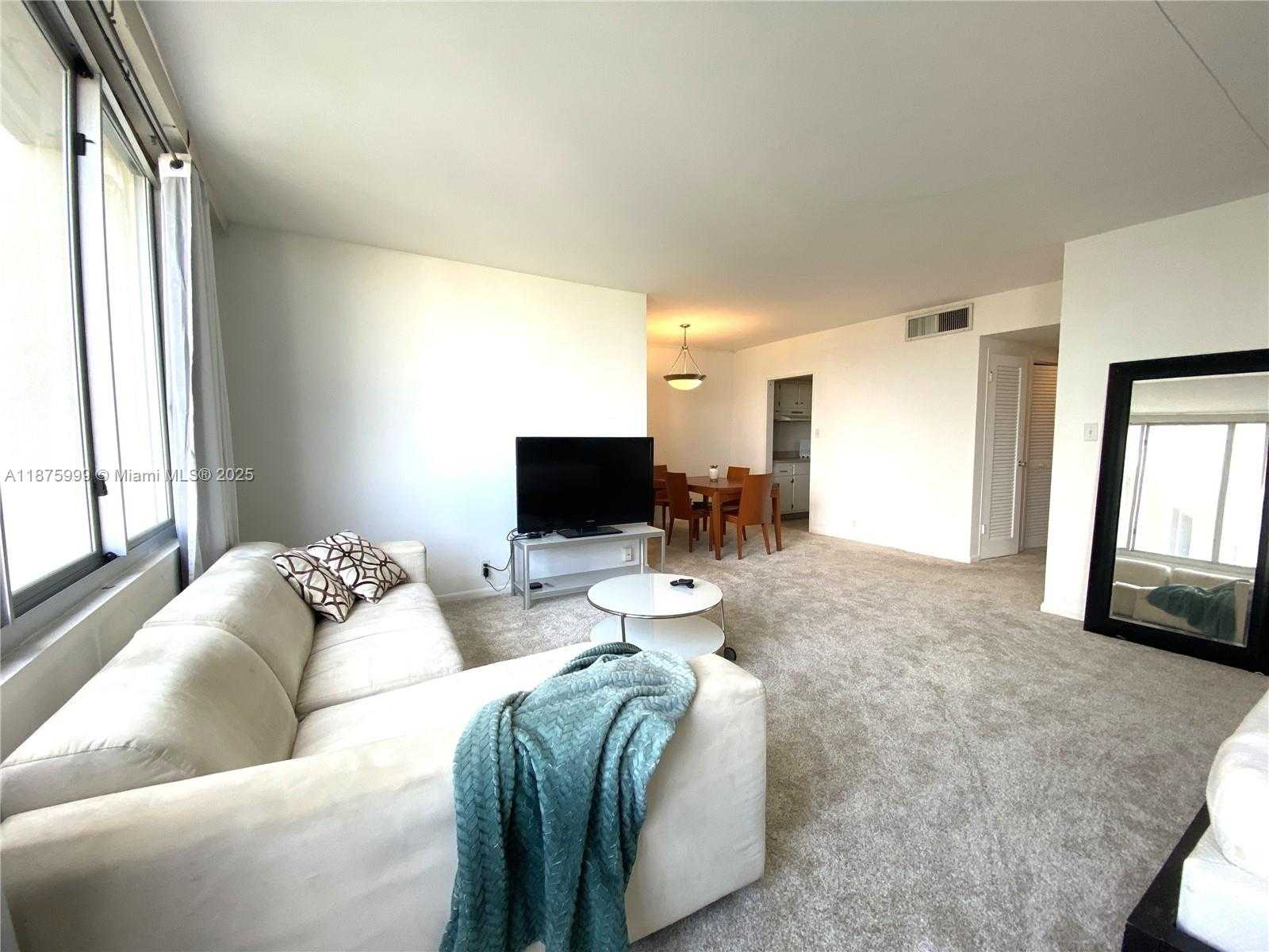 Small Image of 1200 WEST AVE #614, Miami Beach Number 5