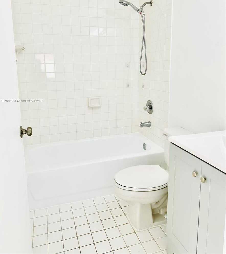 Small Image of 16148 SOUTH WEST 138TH PL #16148, Miami Number 14