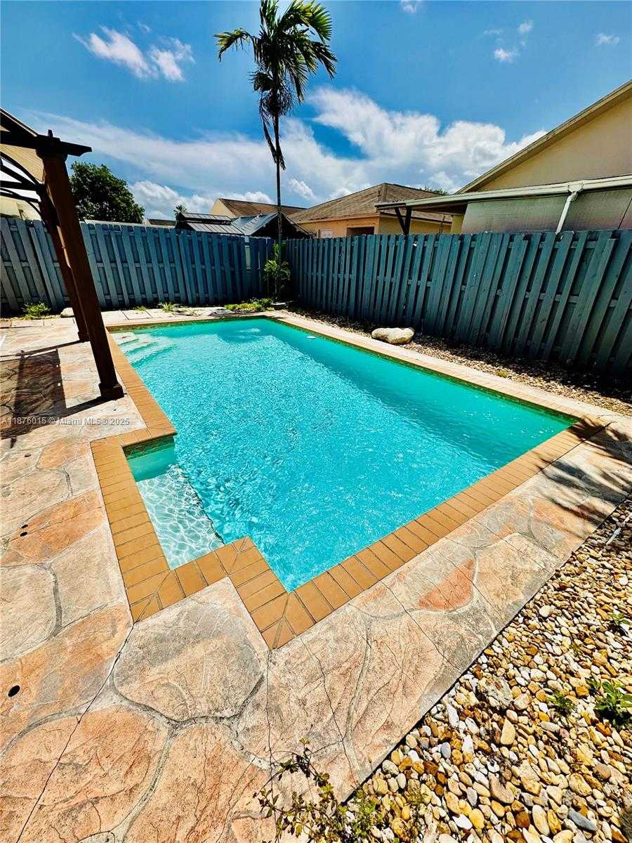 Small Image of 16148 SOUTH WEST 138TH PL #16148, Miami Number 3