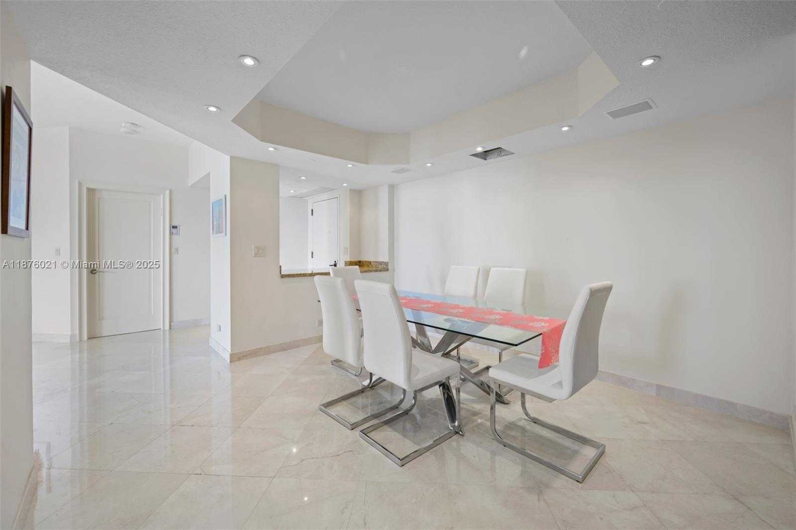 Small Image of 20191 EAST COUNTRY CLUB DR #TS8, Aventura Number 4