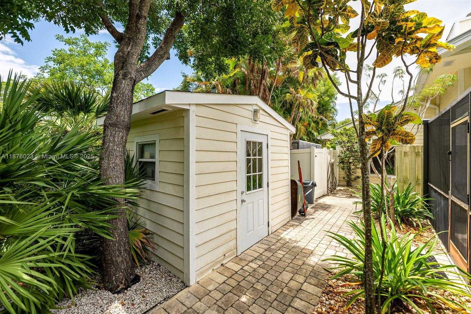 Small Image of 17982 TIDEWATER CIR, Jupiter Number 14