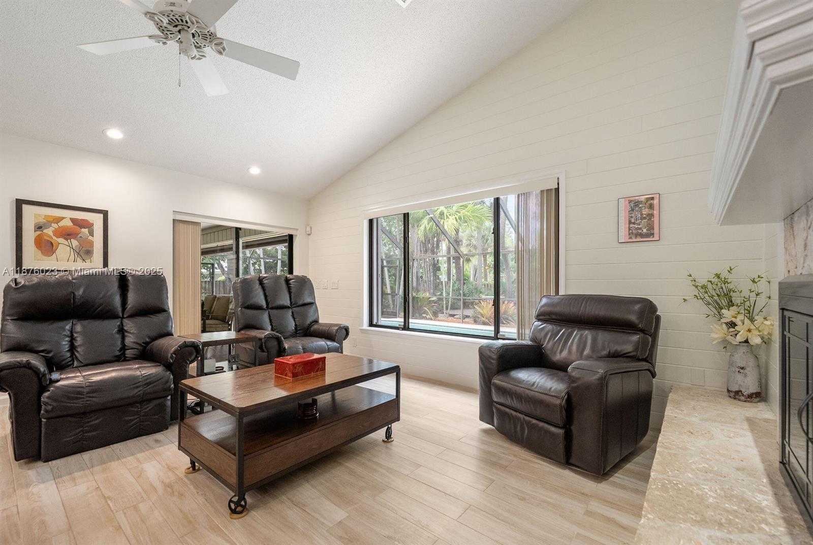 Small Image of 17982 TIDEWATER CIR, Jupiter Number 17