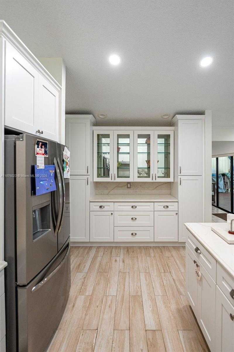 Small Image of 17982 TIDEWATER CIR, Jupiter Number 23