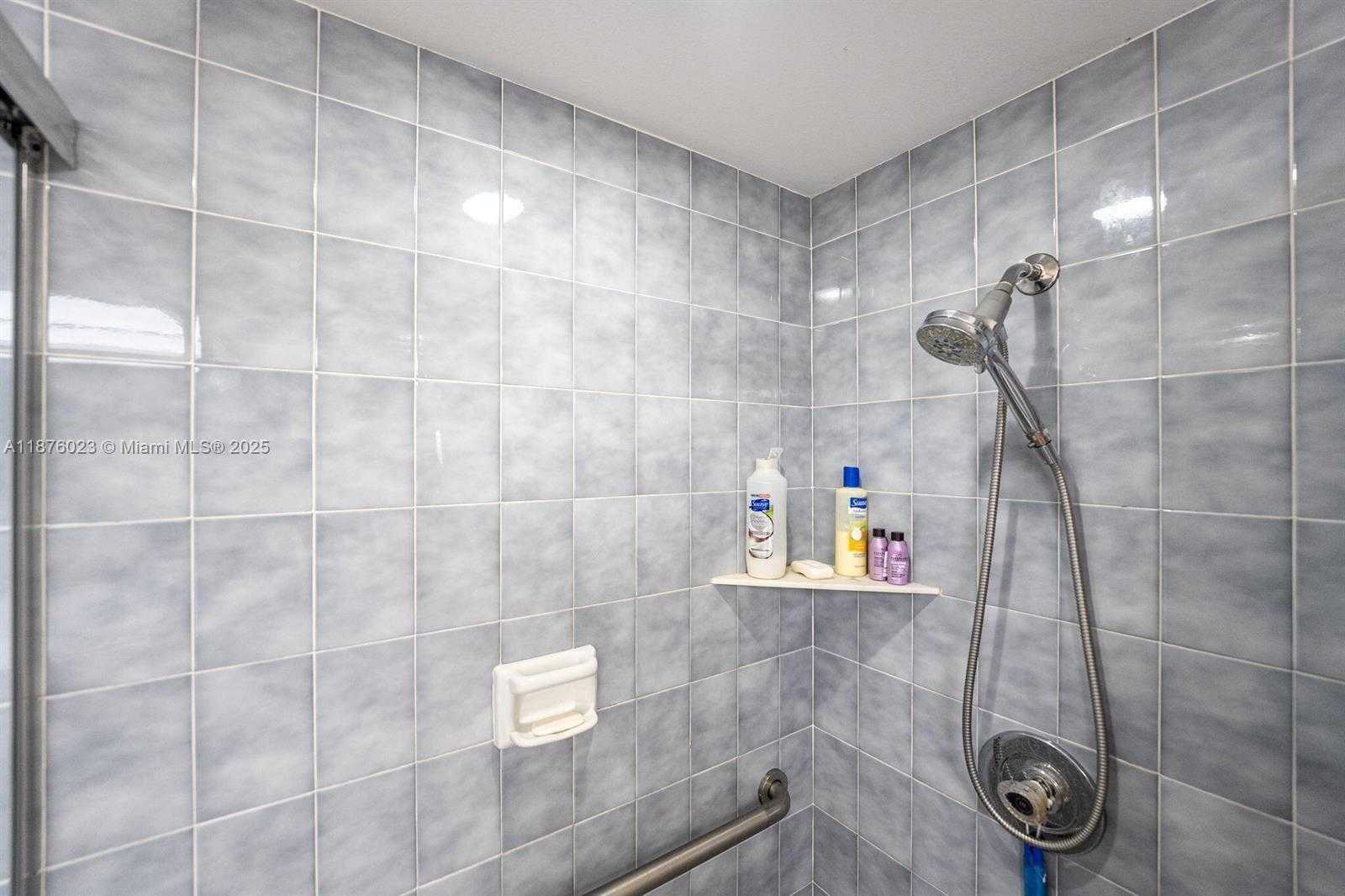 Small Image of 17982 TIDEWATER CIR, Jupiter Number 25