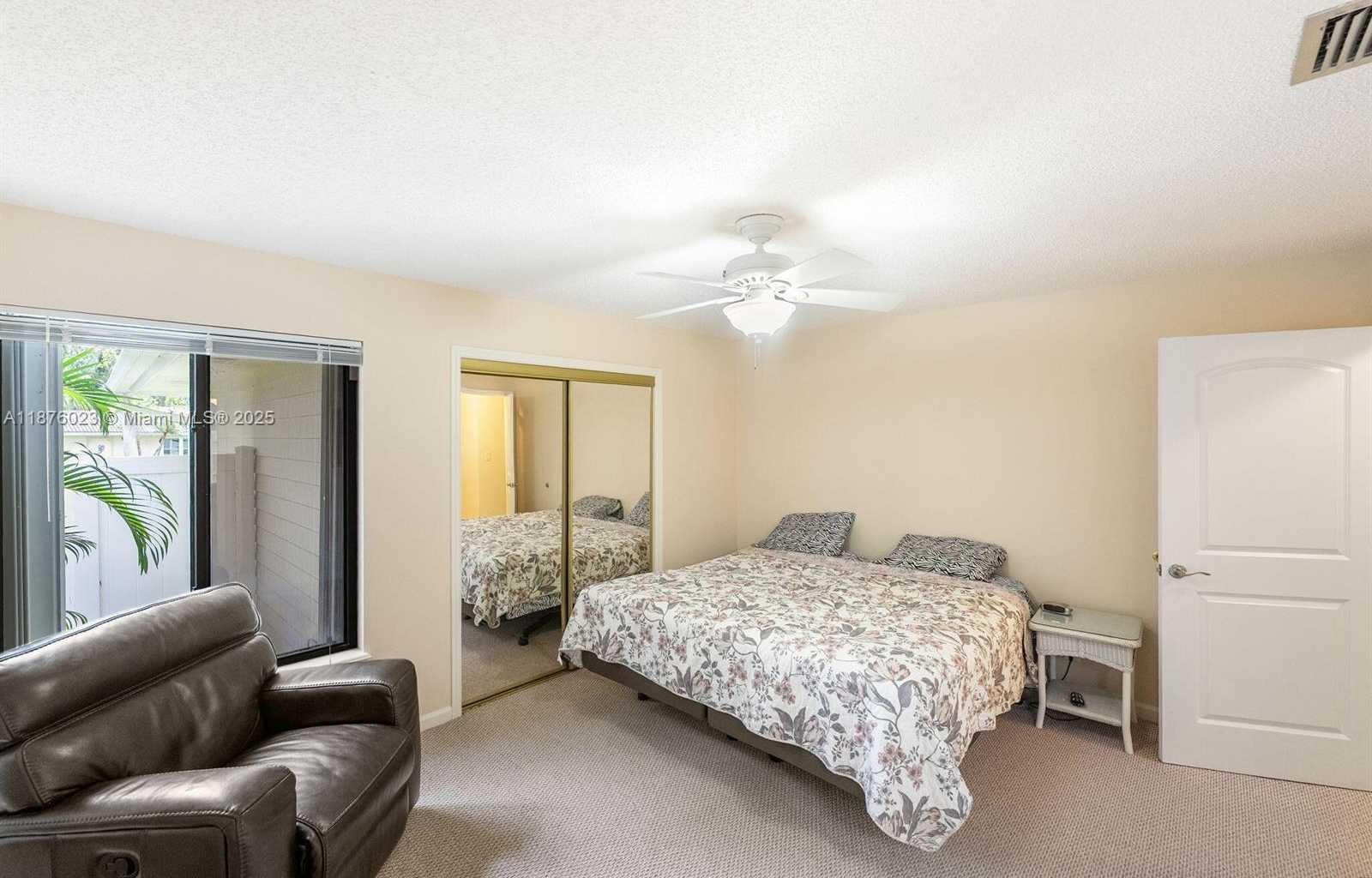 Small Image of 17982 TIDEWATER CIR, Jupiter Number 27