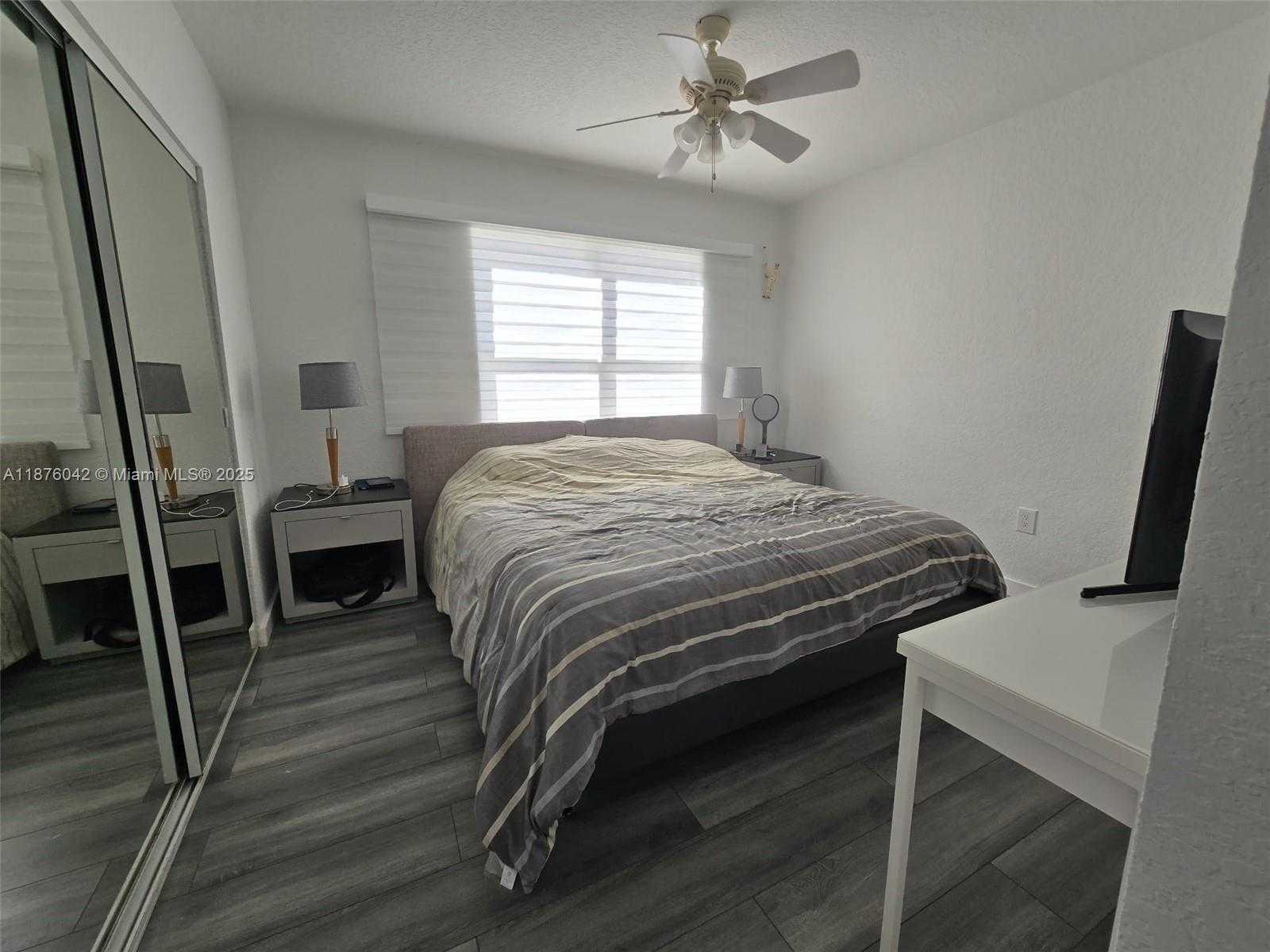 Small Image of 7326 COLLINS AVE #204, Miami Beach Number 6