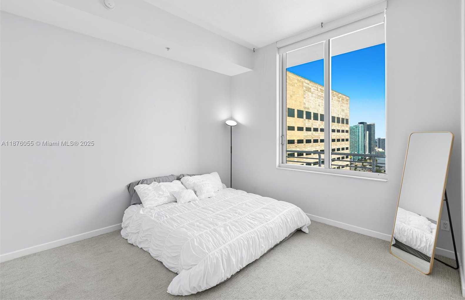 Small Image of 325 SOUTH BISCAYNE BLVD #UPH18, Miami Number 7