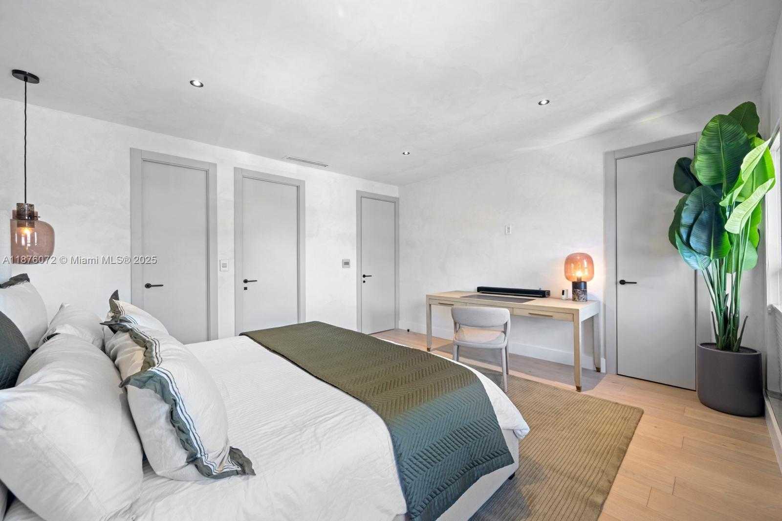 Small Image of 3904 NORTH EAST 167TH ST #10, North Miami Beach Number 13