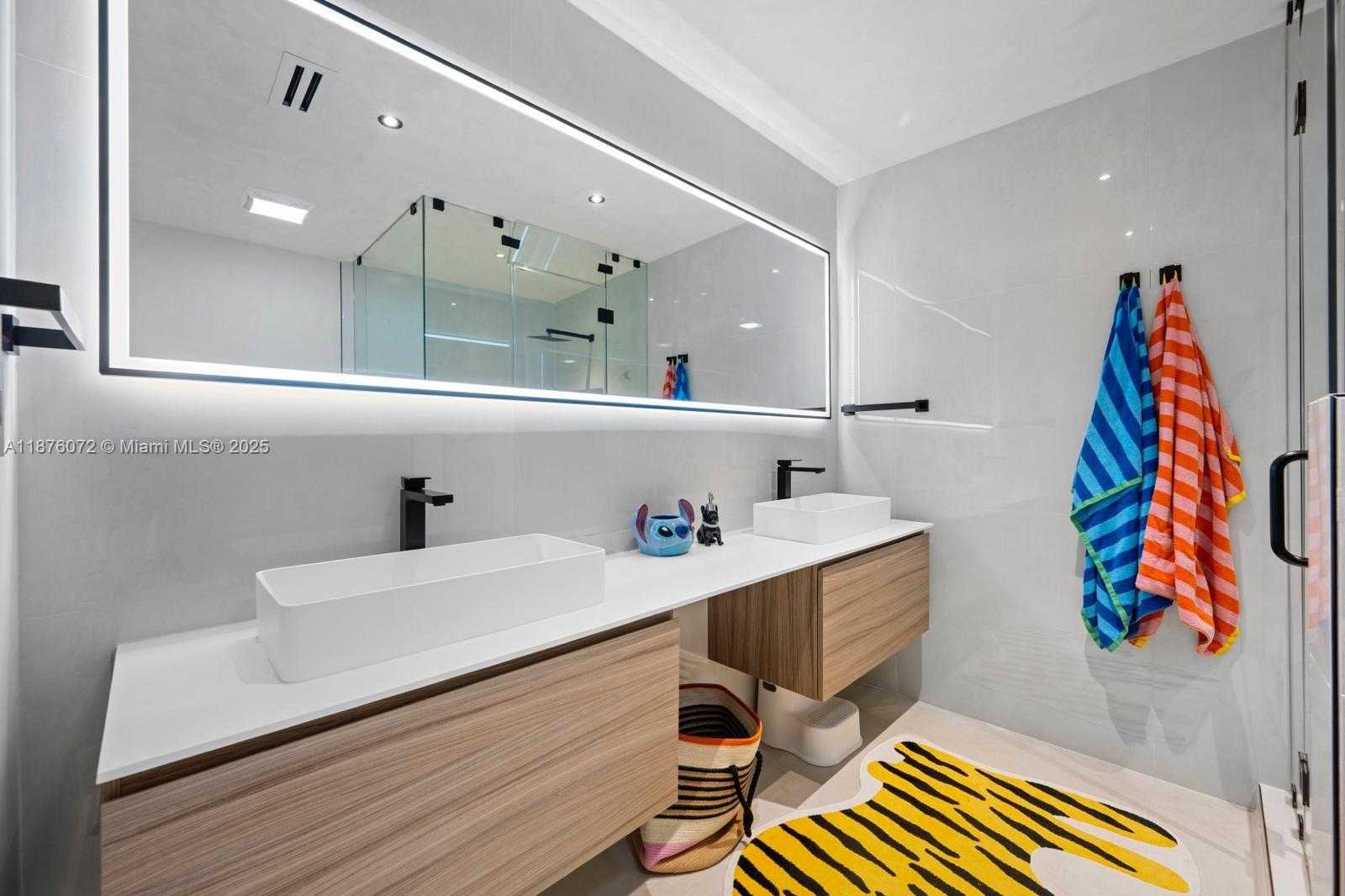 Small Image of 3904 NORTH EAST 167TH ST #10, North Miami Beach Number 14