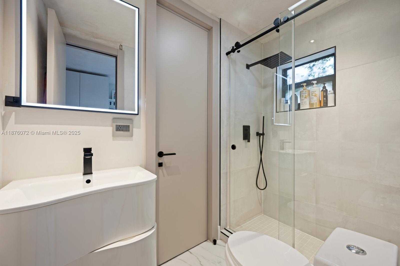 Small Image of 3904 NORTH EAST 167TH ST #10, North Miami Beach Number 19