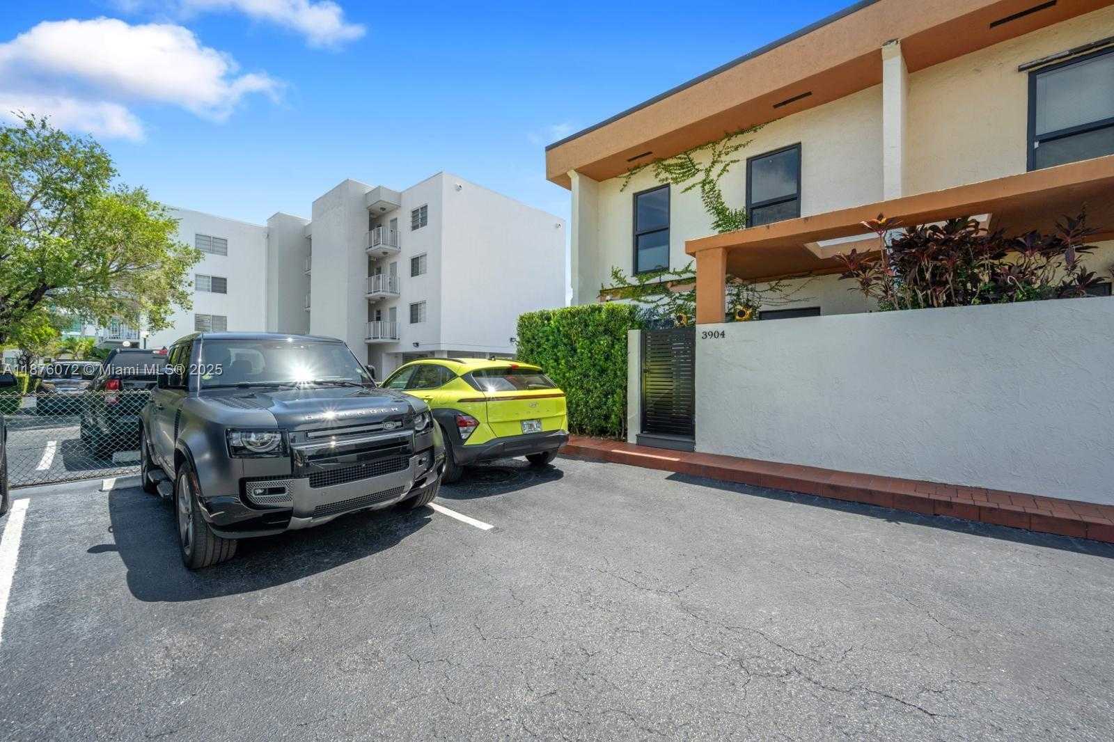 Small Image of 3904 NORTH EAST 167TH ST #10, North Miami Beach Number 25