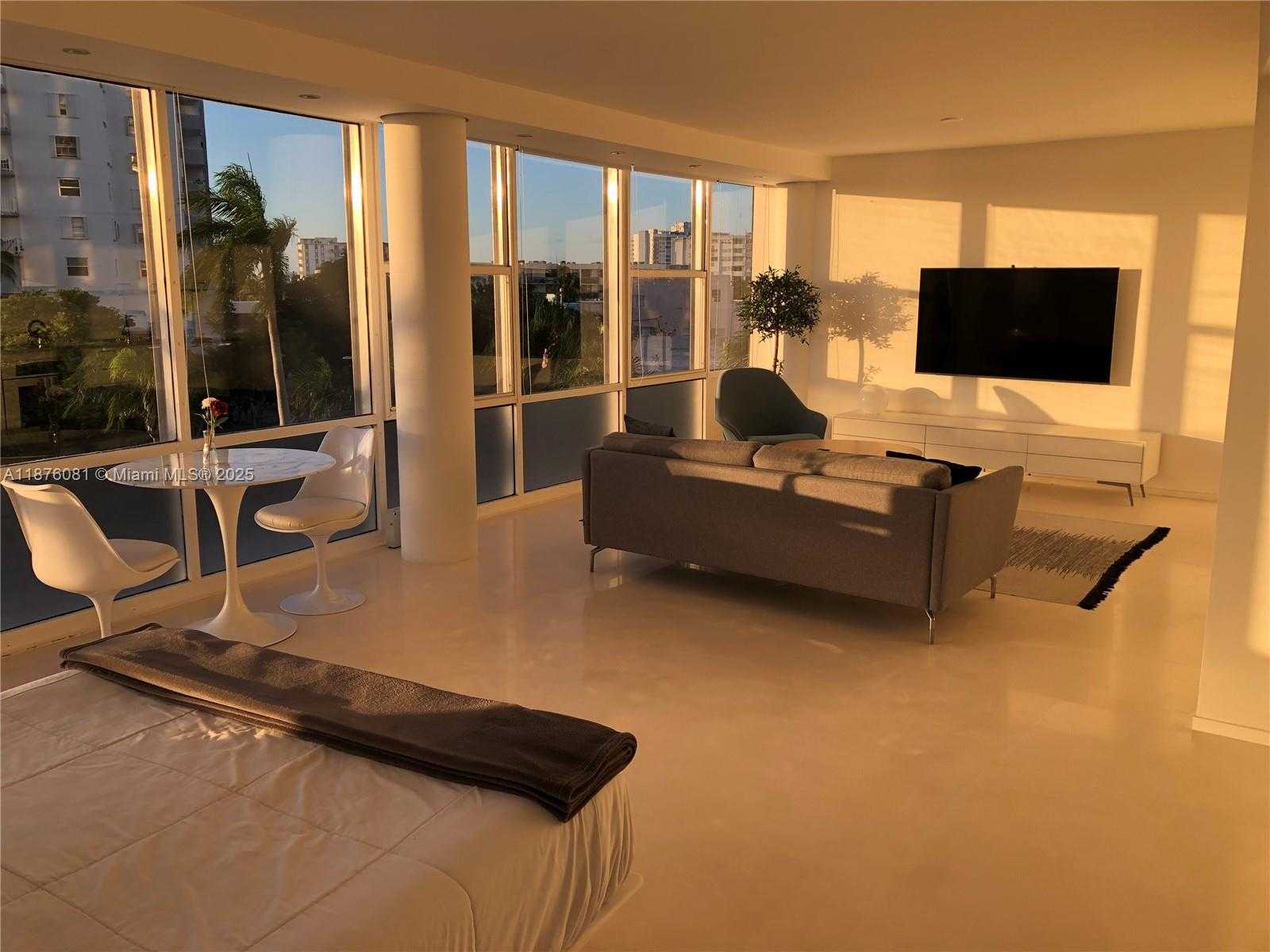 Small Image of 900 BAY DR #315, Miami Beach Number 2
