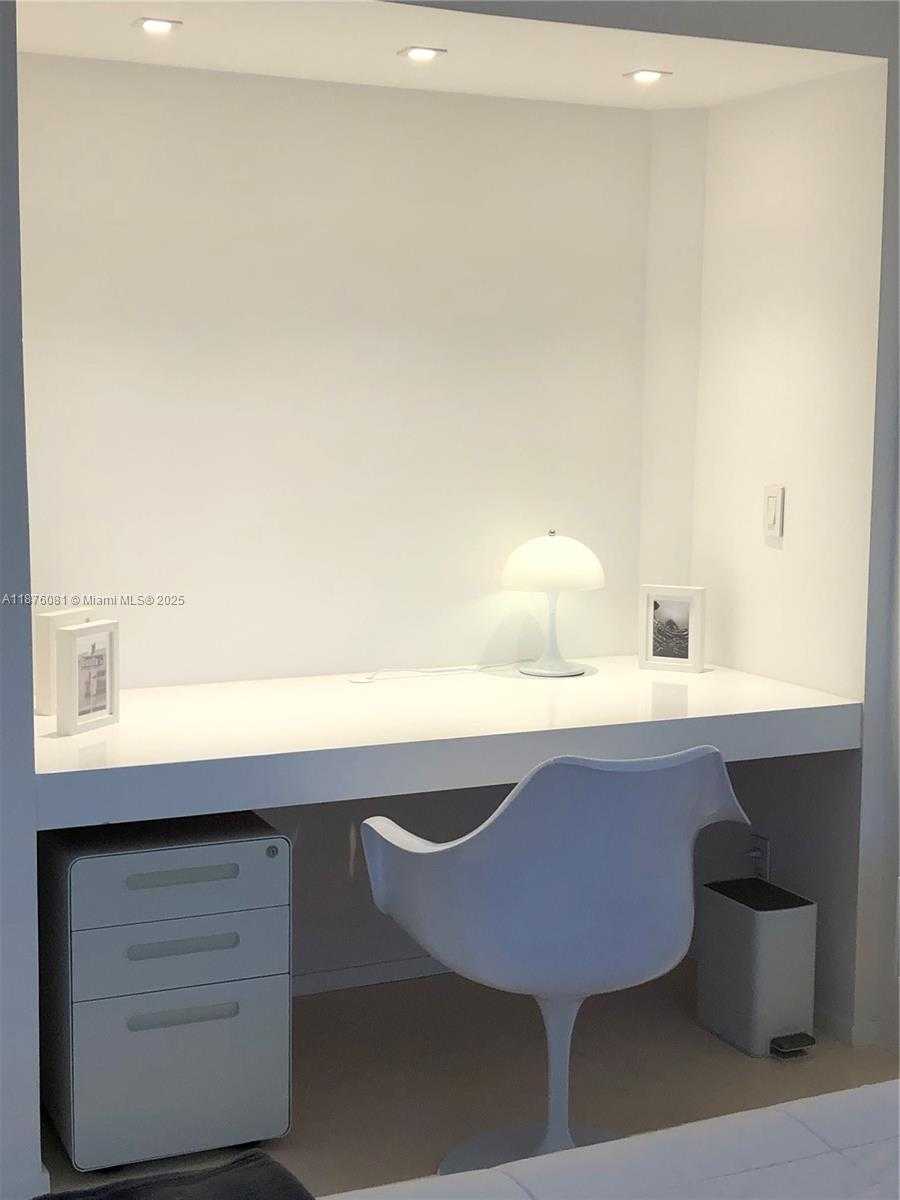 Small Image of 900 BAY DR #315, Miami Beach Number 6