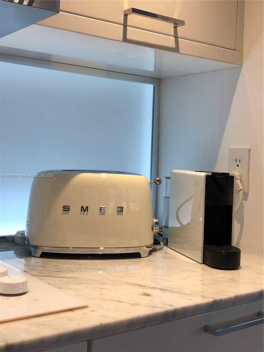 Small Image of 900 BAY DR #315, Miami Beach Number 9