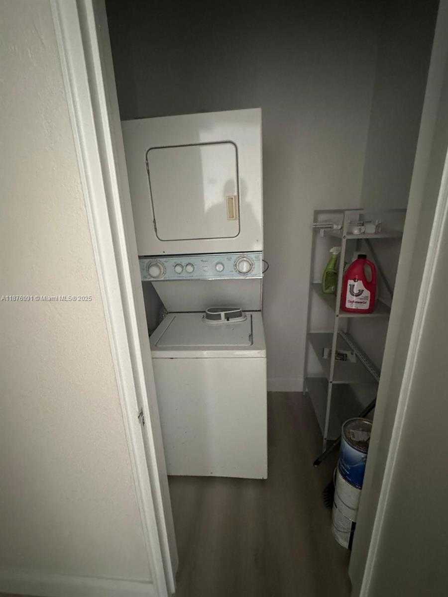 Small Image of 320 80TH ST #10, Miami Beach Number 11
