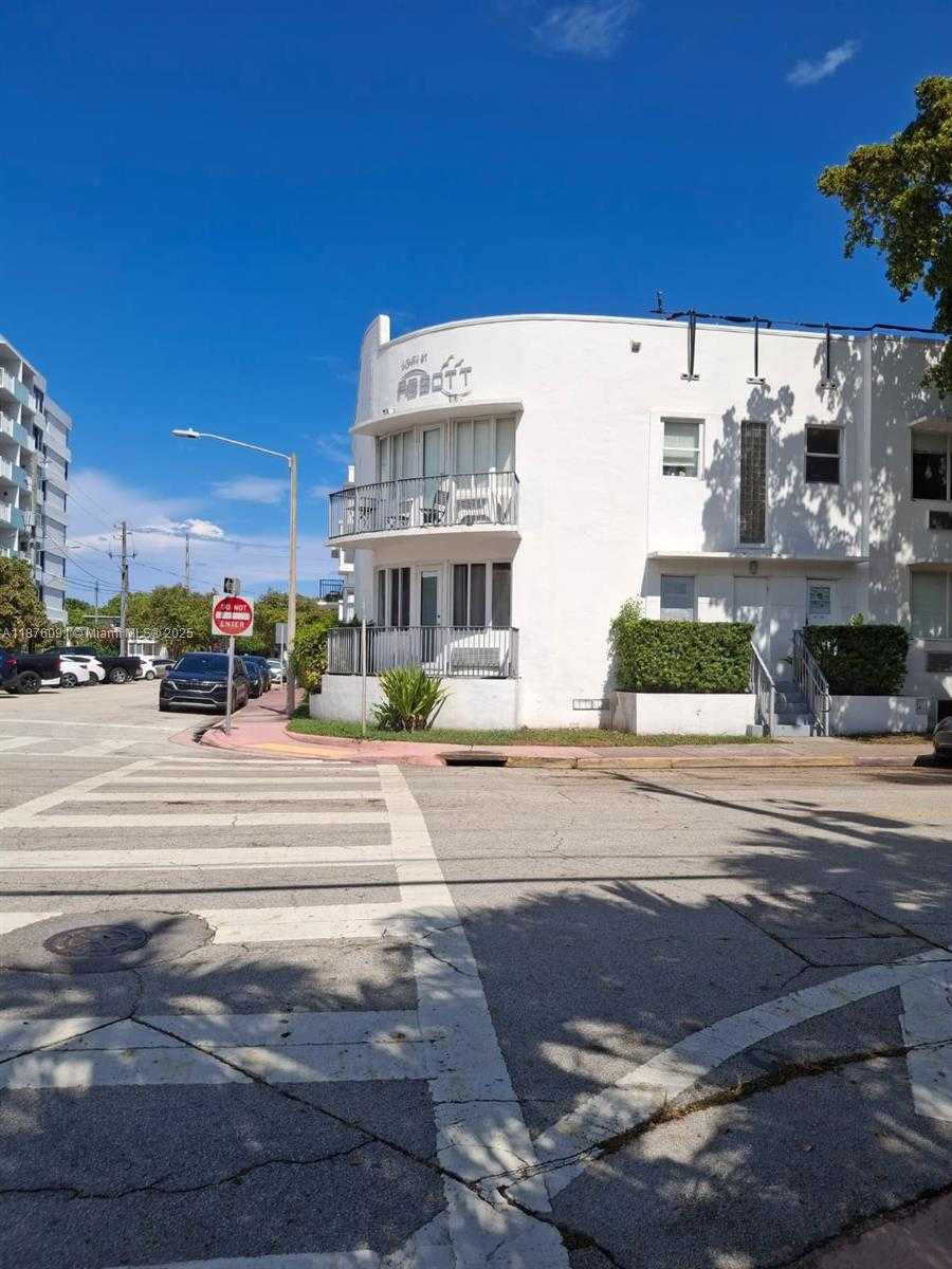 Small Image of 320 80TH ST #10, Miami Beach Number 14