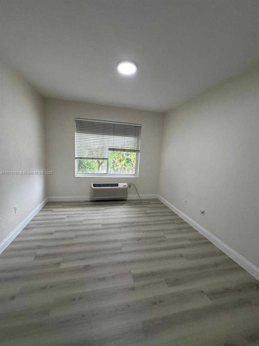 Small Image of 320 80TH ST #10, Miami Beach Number 5