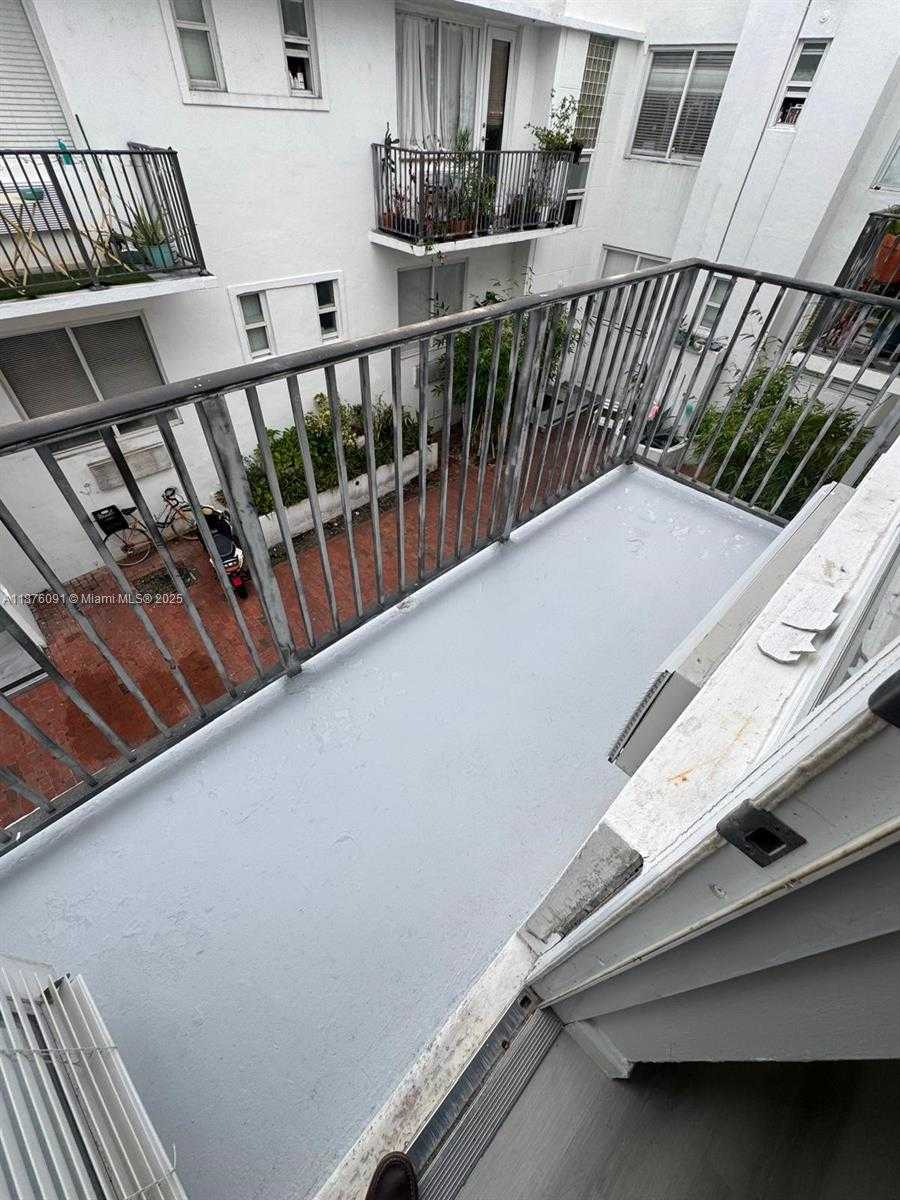 Small Image of 320 80TH ST #10, Miami Beach Number 6