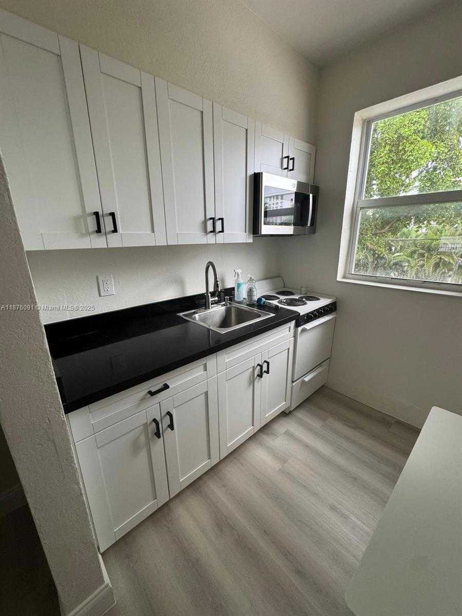 Small Image of 320 80TH ST #10, Miami Beach Number 7