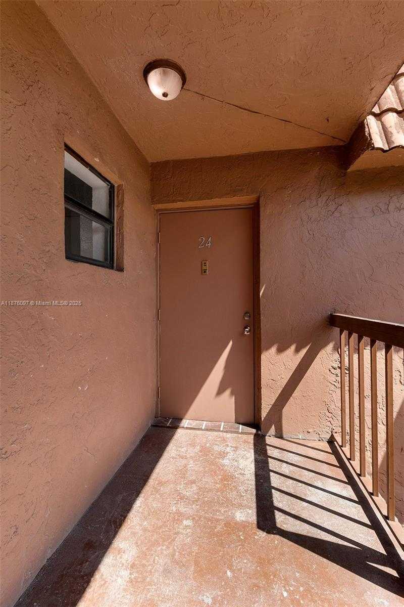 Small Image of 6485 WEST 27TH AVE #42-24, Hialeah Number 4