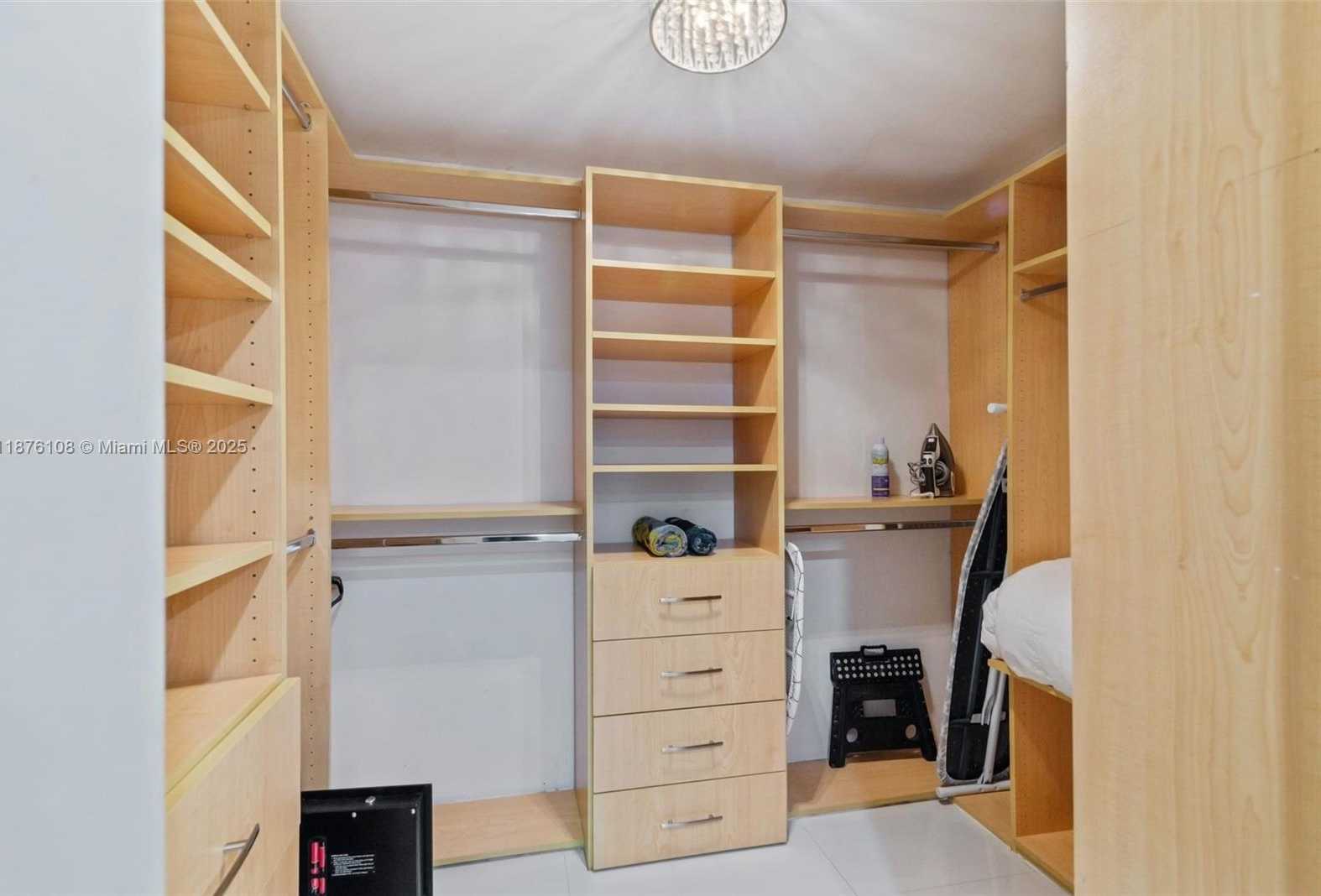 Small Image of 830 SOUTH WEST 93RD AVE, Miami Number 16