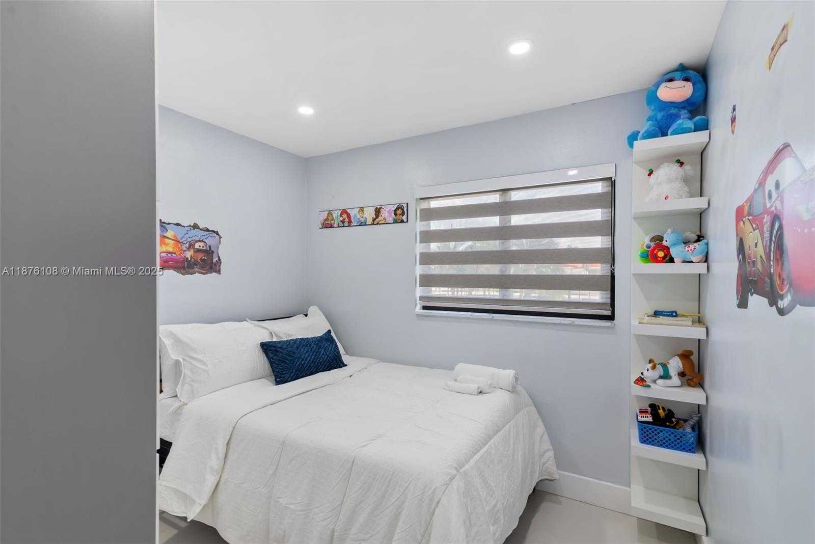 Small Image of 830 SOUTH WEST 93RD AVE, Miami Number 24