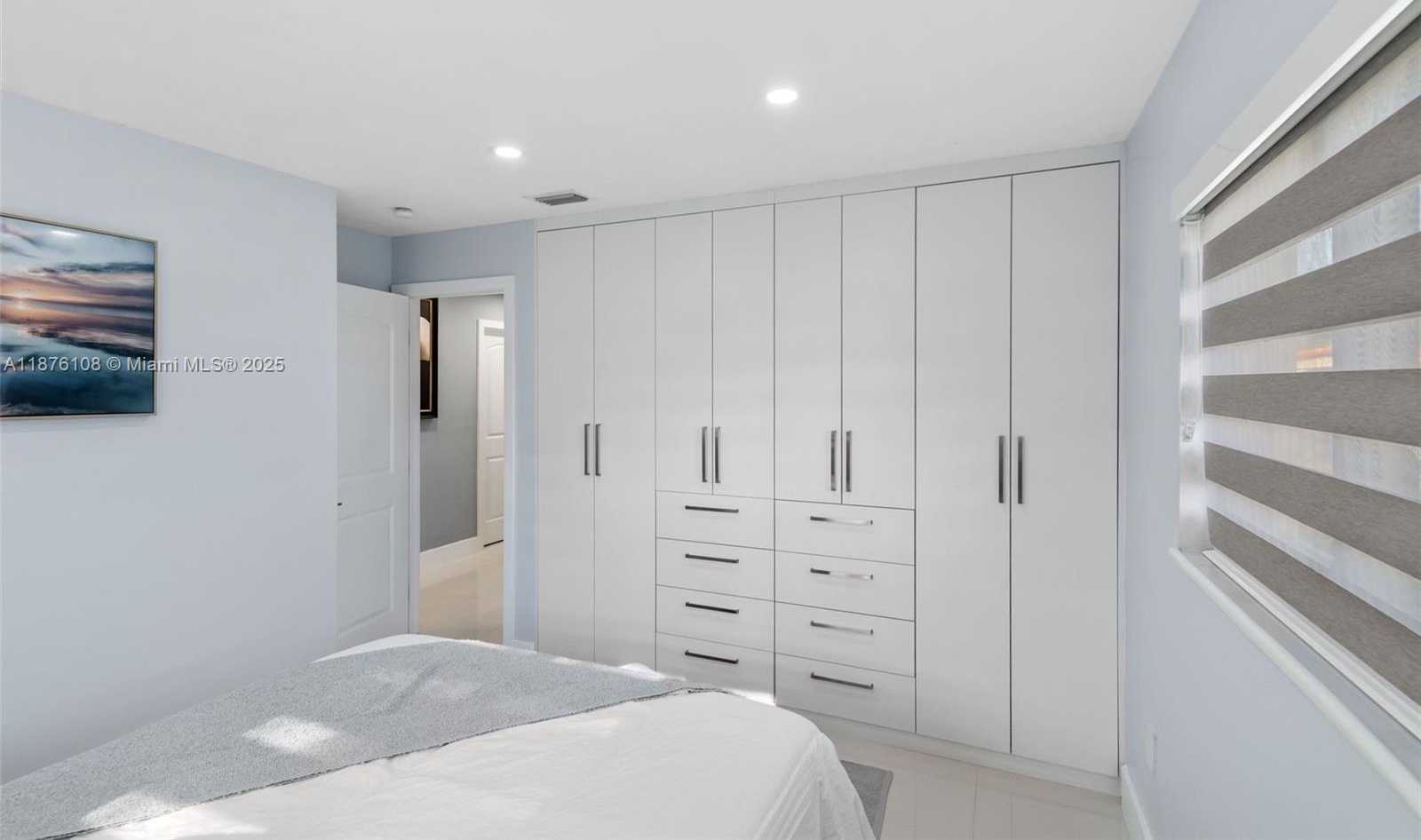 Small Image of 830 SOUTH WEST 93RD AVE, Miami Number 25