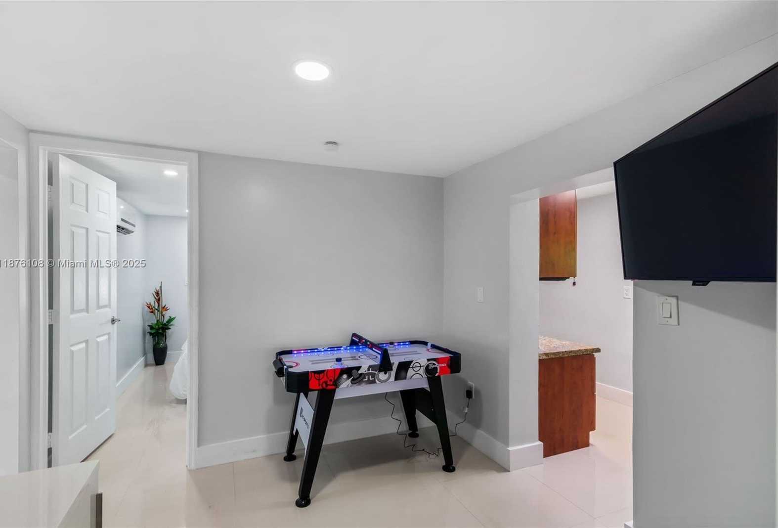 Small Image of 830 SOUTH WEST 93RD AVE, Miami Number 28