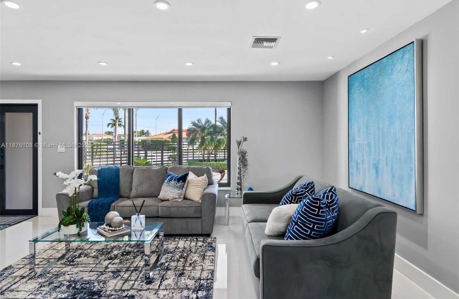 Small Image of 830 SOUTH WEST 93RD AVE, Miami Number 3