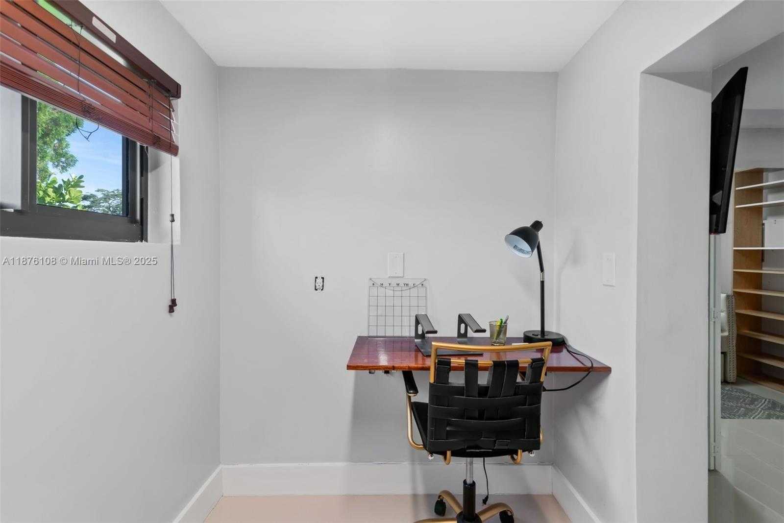Small Image of 830 SOUTH WEST 93RD AVE, Miami Number 33