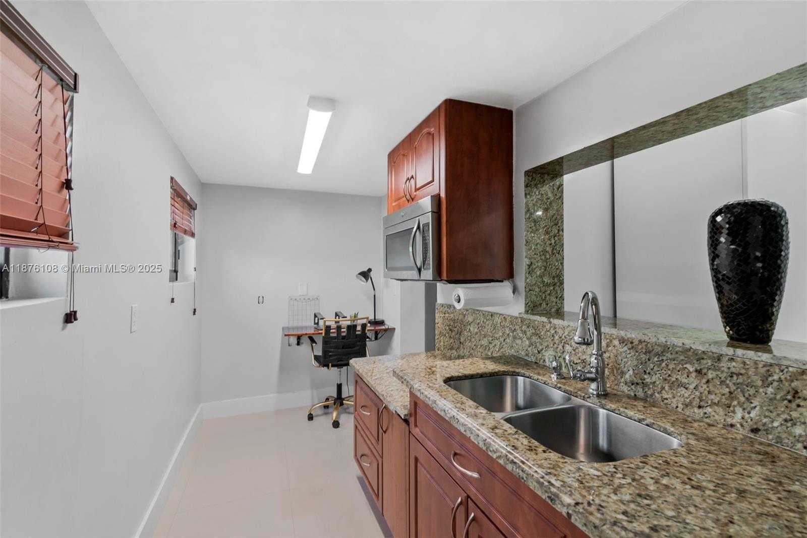 Small Image of 830 SOUTH WEST 93RD AVE, Miami Number 36