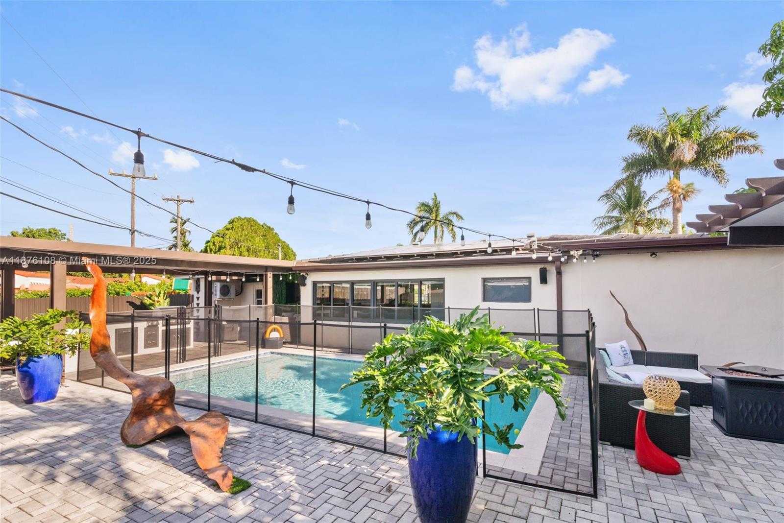 Small Image of 830 SOUTH WEST 93RD AVE, Miami Number 45
