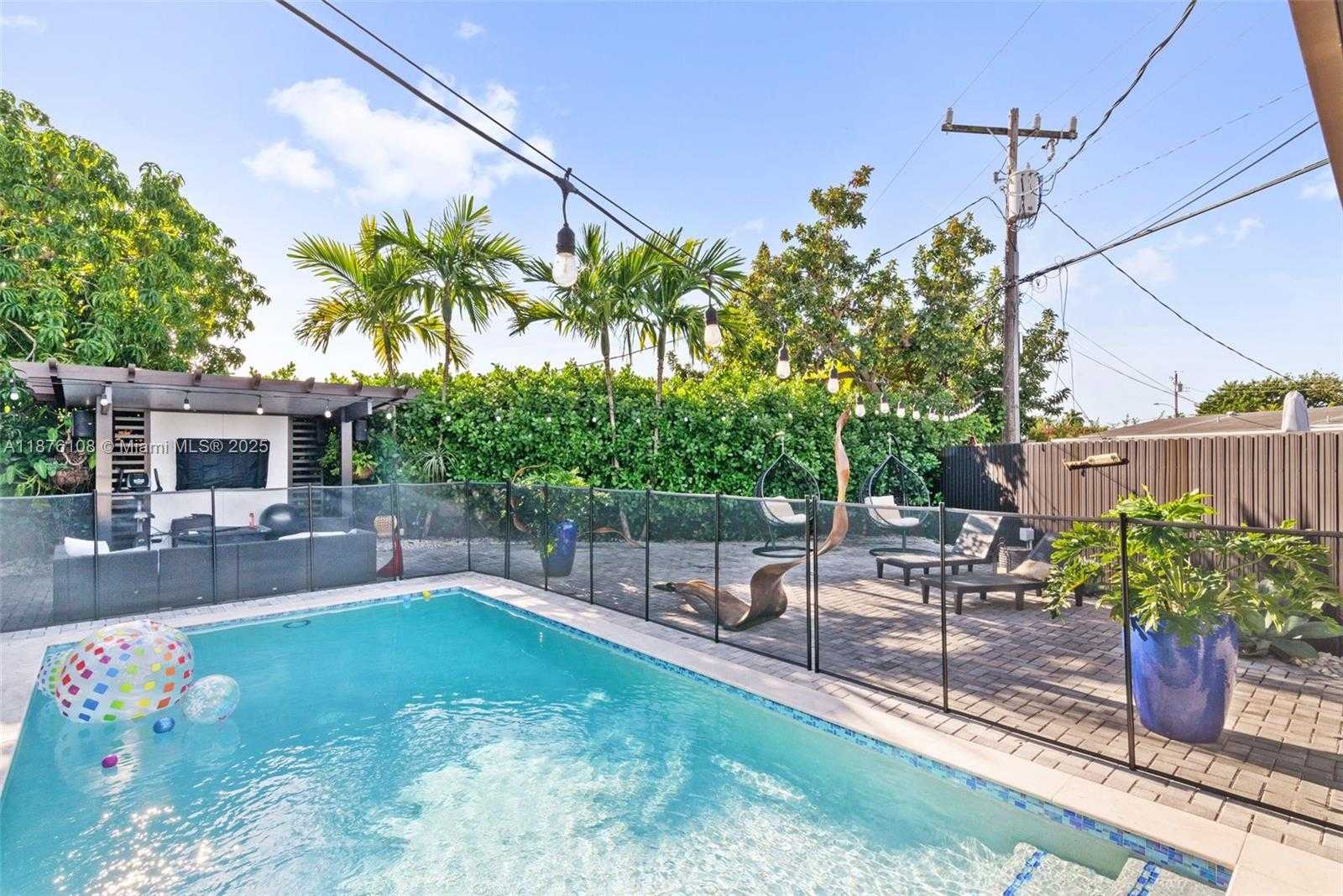 Small Image of 830 SOUTH WEST 93RD AVE, Miami Number 46