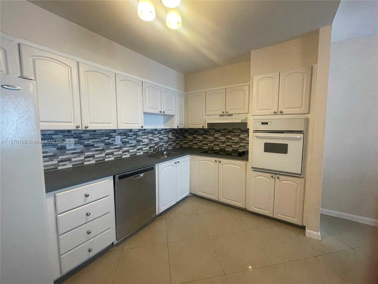 Small Image of 19380 COLLINS AVE #1014, Sunny Isles Beach Number 10