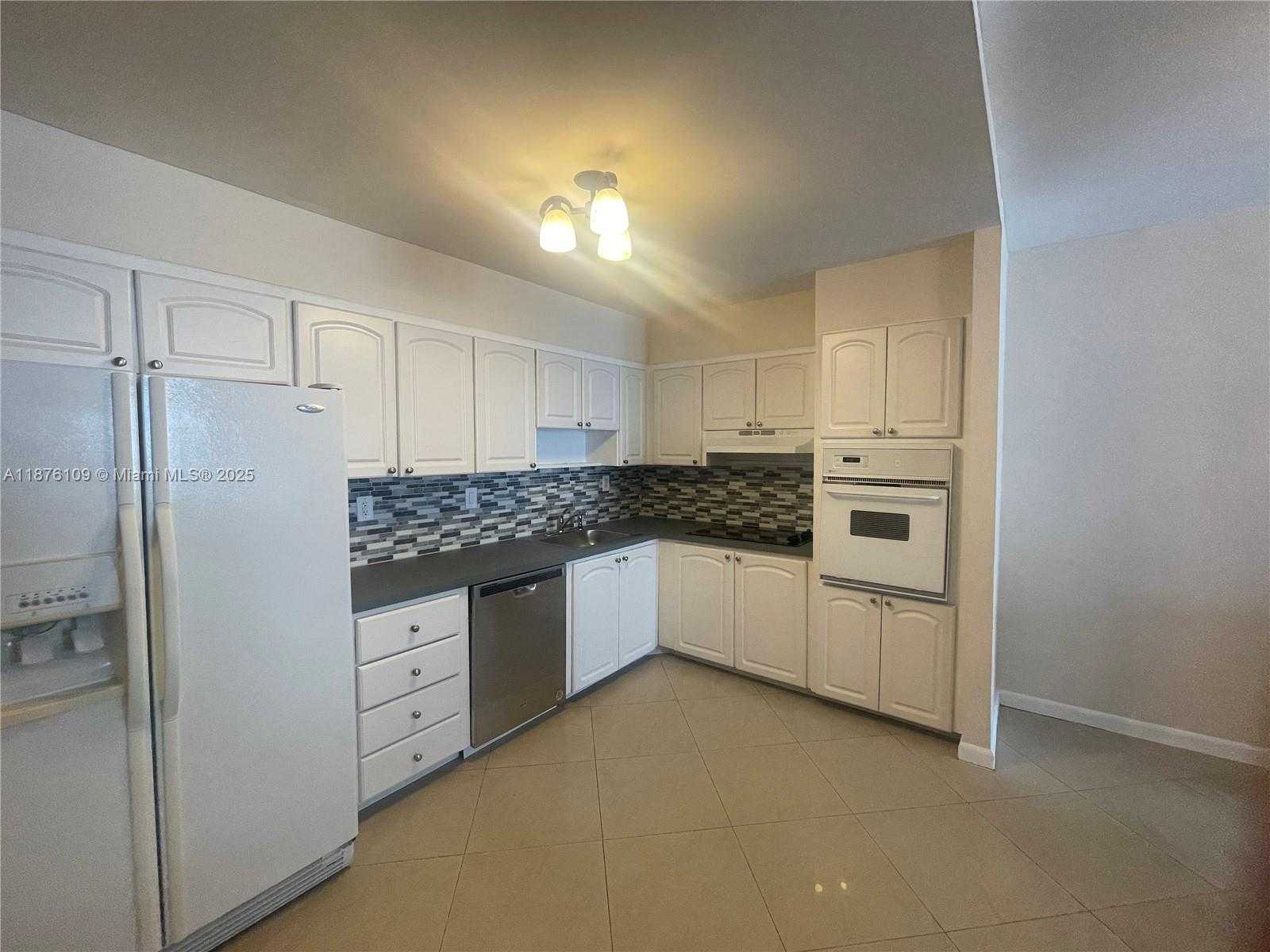 Small Image of 19380 COLLINS AVE #1014, Sunny Isles Beach Number 12
