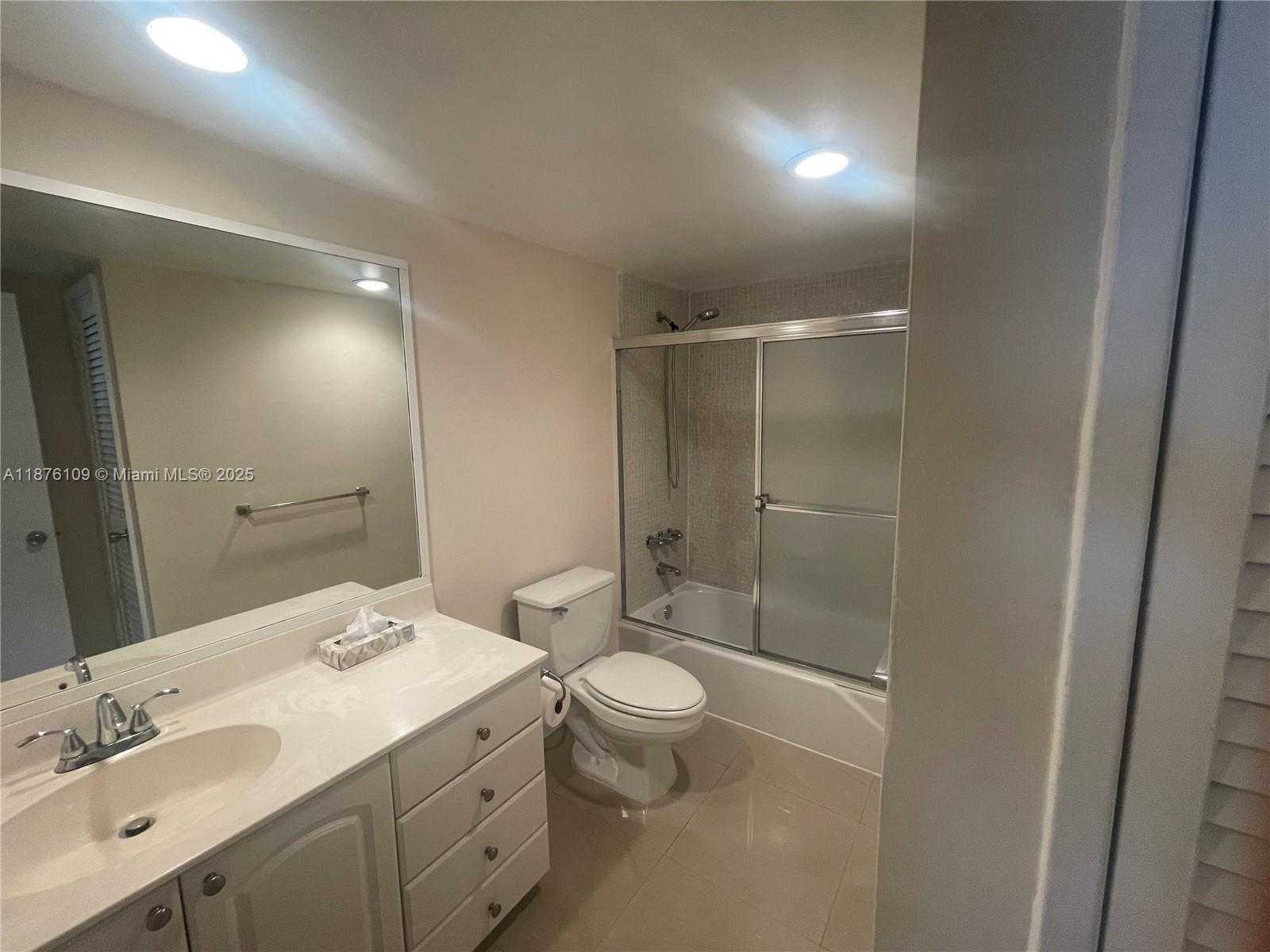 Small Image of 19380 COLLINS AVE #1014, Sunny Isles Beach Number 6