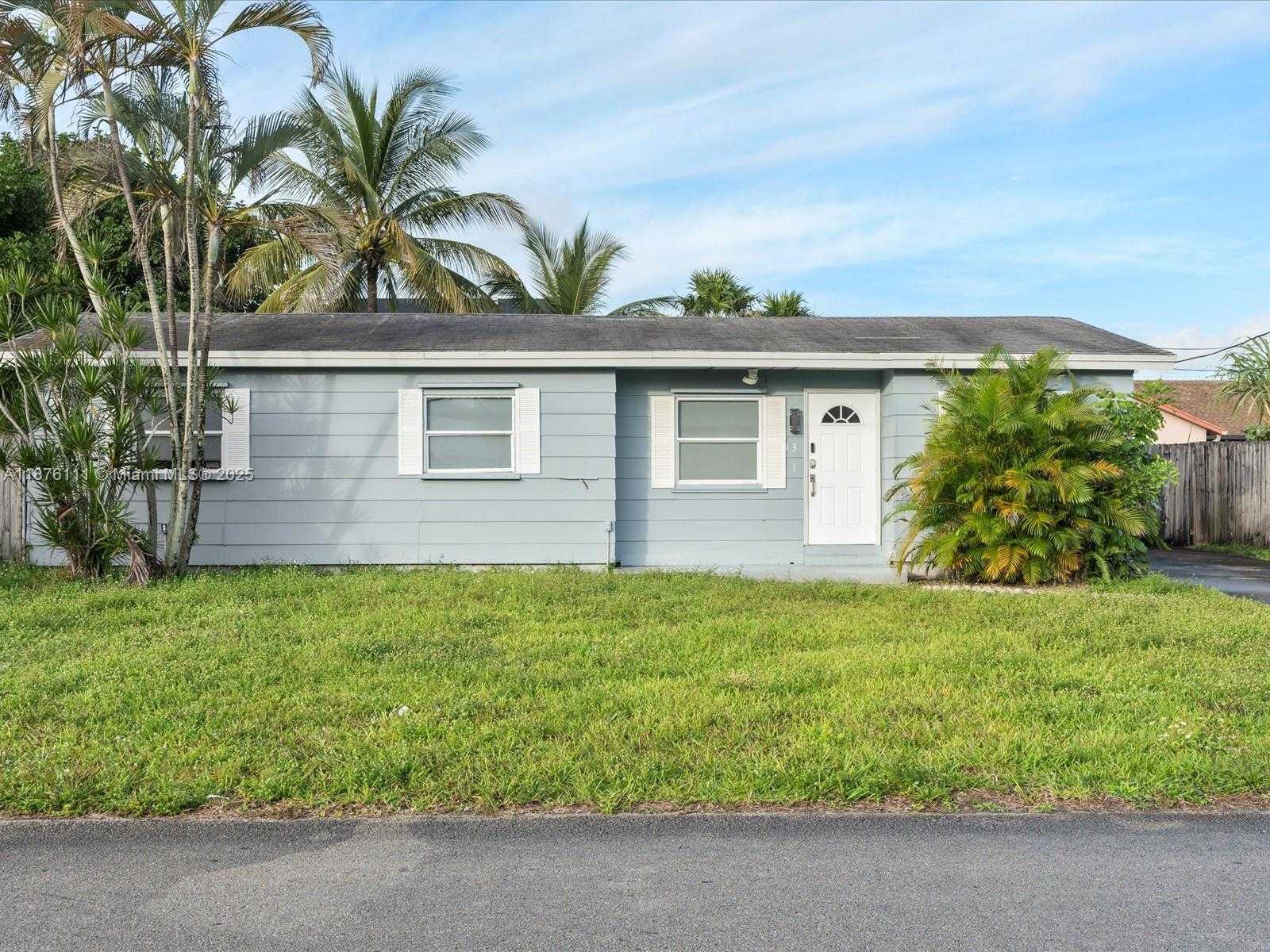 Small Image of 5731 SOUTH WEST 54TH TER, Davie Number 3